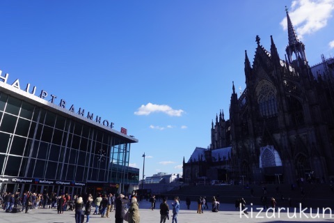 ケルン半日観光で行ったケルン大聖堂の展望台：大聖堂とケルン中央駅