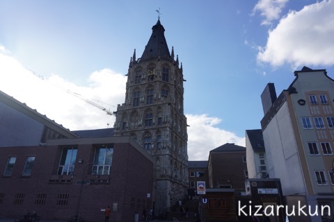 ケルン半日観光で徒歩で巡ったケルン旧市街：ケルン旧市庁舎・聖マルティン教会等