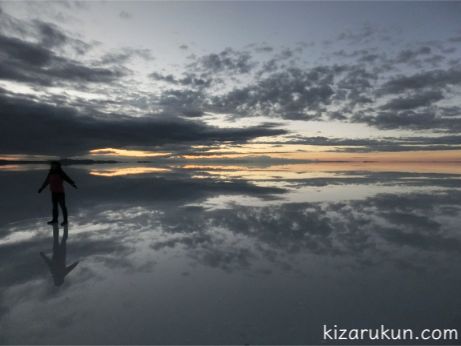 ウユニ塩湖日の出
